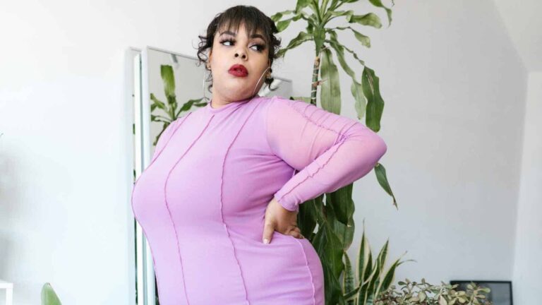 11 Smart Layering Tricks Curvy Women Swear By for a More Polished Look
